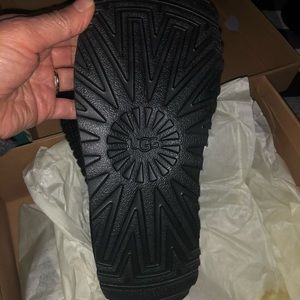 Women’s Ugg Boot Size 6